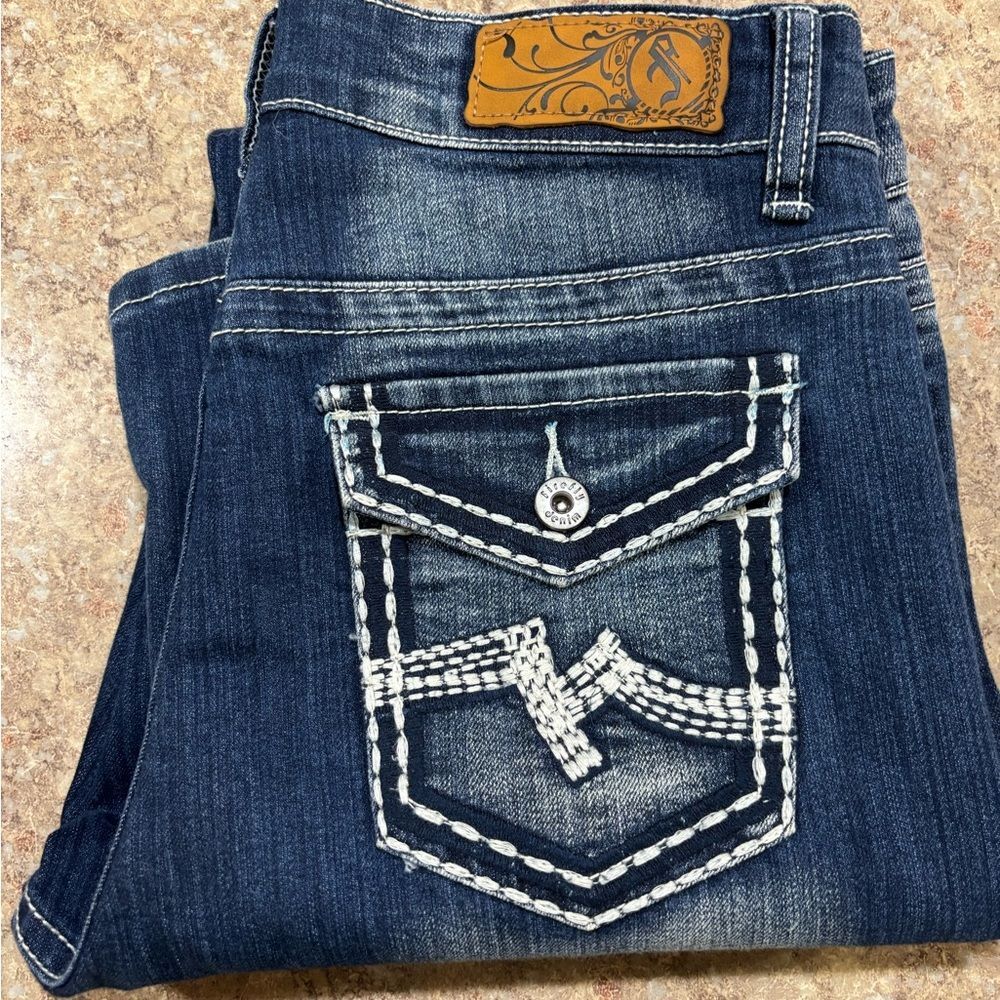 Stylish Firefly Blue Jeans with Embroidered Pocket